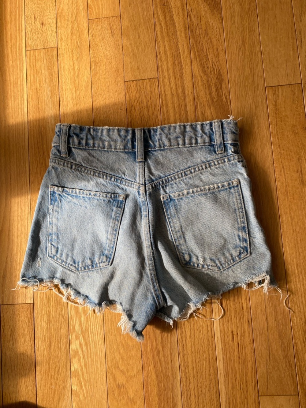 Zara High Rise Denim Shorts - Picture 3 of 4